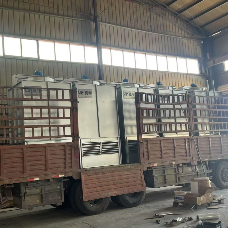 湖北客户批量采购菱宇车载式方形逆流高温型钢板冷却塔为主机设备服务