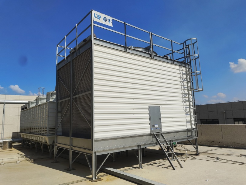 河南郑州菱宇永磁直驱电机的方形横流式钣金冷却塔安装完成